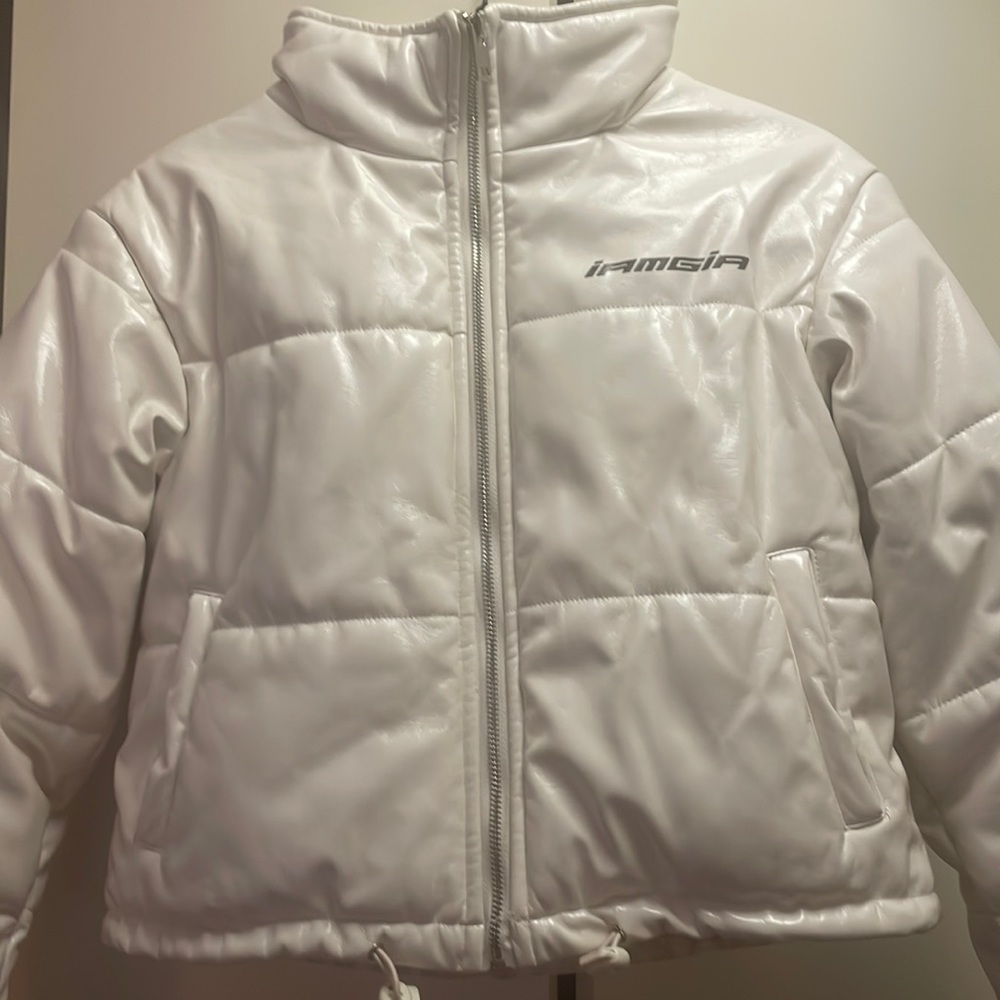 White cropped puffer jacket